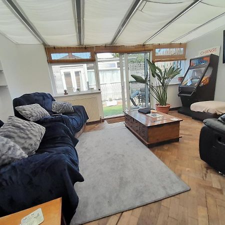 The Homestay Get Away Маргит Экстерьер фото