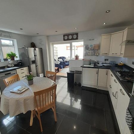 The Homestay Get Away Маргит Экстерьер фото